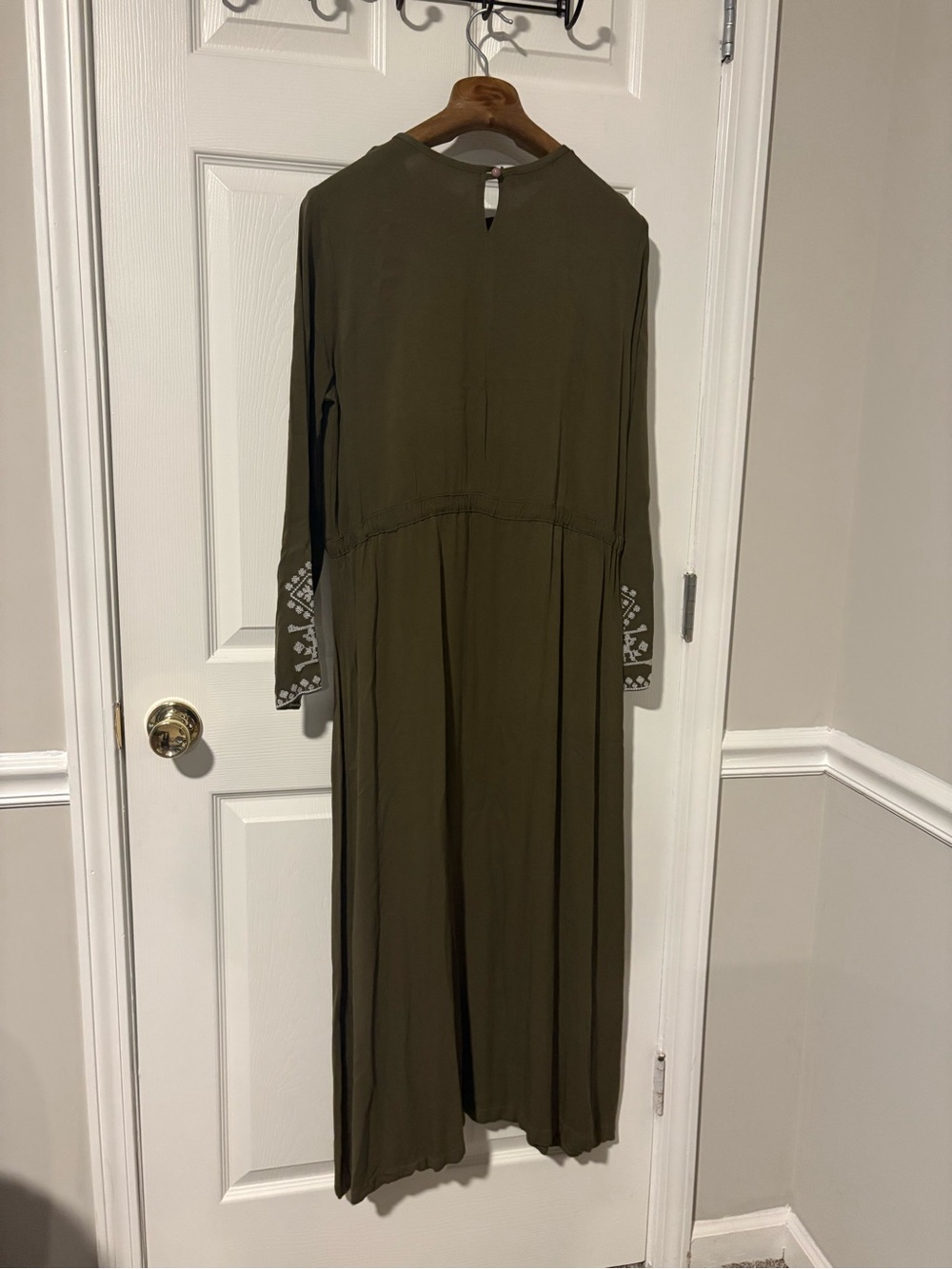 Olive Green Long Sleeve Maxi Dress